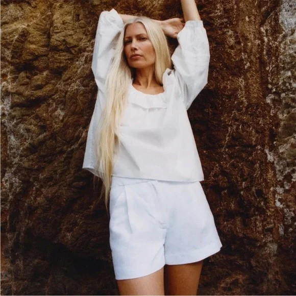 Aritzia Wilfred Fable Linen Shorts 3" In White NWT Size 4 - Picture 4 of 5